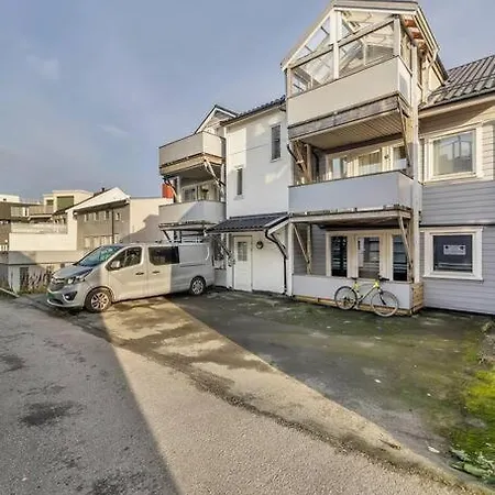 Apartment In Center